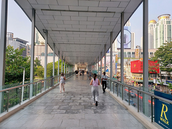 20230228_164349-r-walk