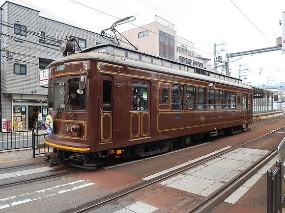 IMG_0650-light-rail-arashiyama-line-kyoto