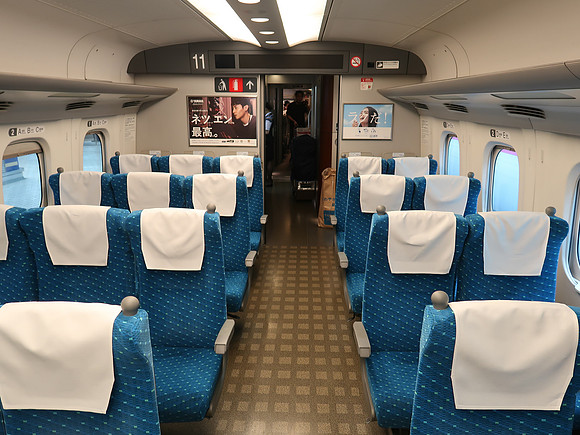 IMG_0825-shinkansen-seats