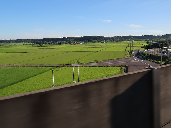 IMG_1123-skyliner-view-to-narita