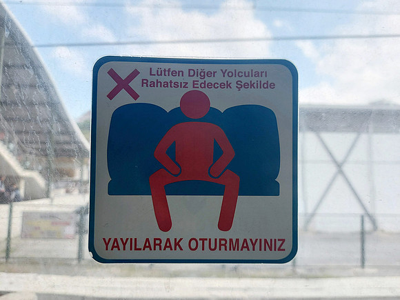 20211031_130521-no-manspreading