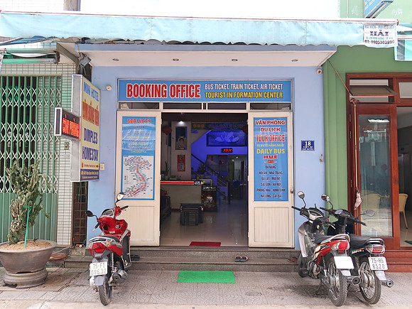 IMG_1463-booking-office