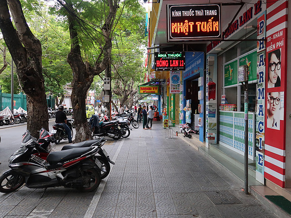 IMG_1468-nqo-quyen-pharmacies