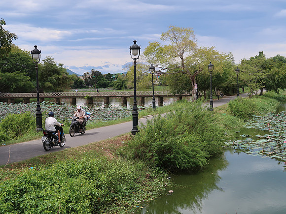 IMG_1507-road-to-hue-uni-of-arts