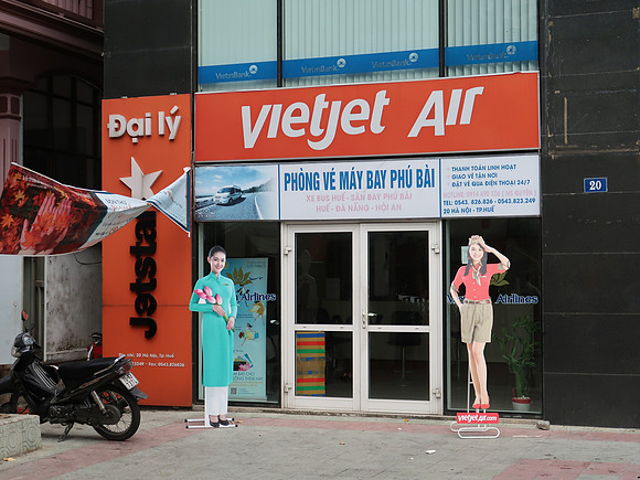 IMG_1649-airport-bus-travel-agent