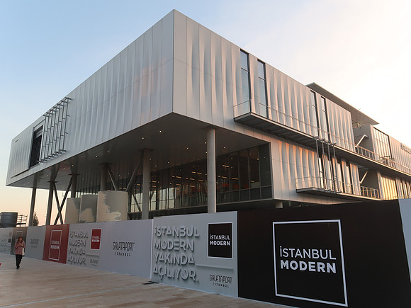 IMG_4343-istanbul-modern-construction