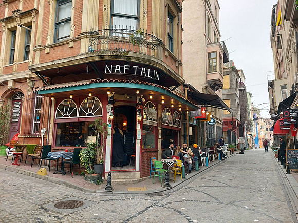 20211102_105325-naftalin