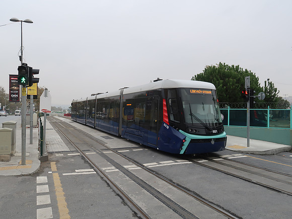 IMG_4060-golden-horn-tram