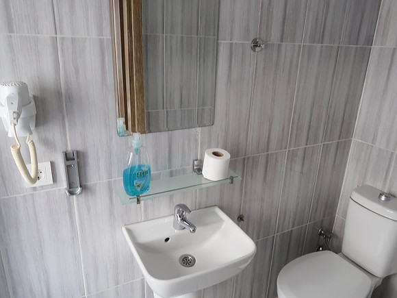 IMG_4197-galataport-bathroom