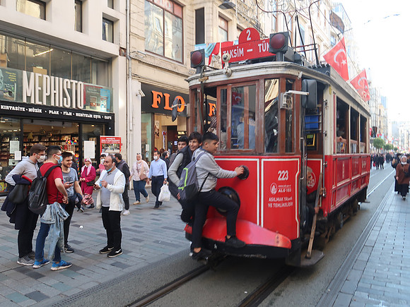 IMG_4225-tram-riders