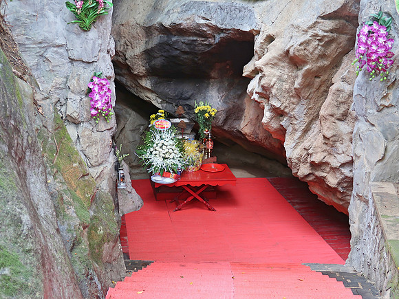 IMG_1819-eight-ladies-cave