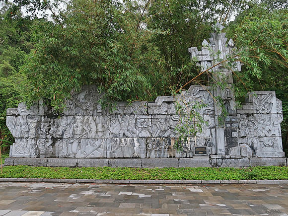 IMG_1821-ho-chi-minh-trail-monument