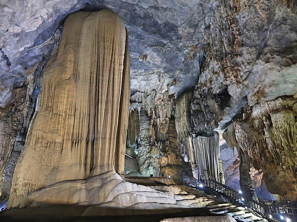 IMG_1841-mega-stalagmite