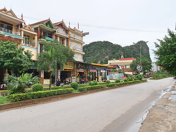 IMG_1863-phong-nha-town
