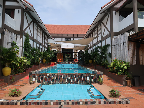 IMG_1928-villas-pool