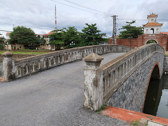 IMG_1993-bridge-to-citadel