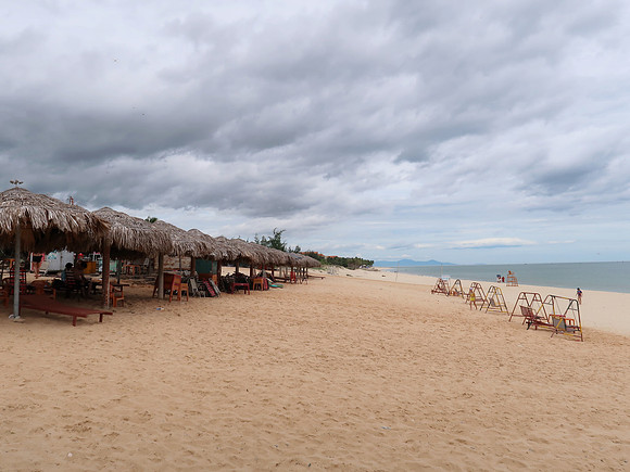 IMG_2003-bao-ninh-beach