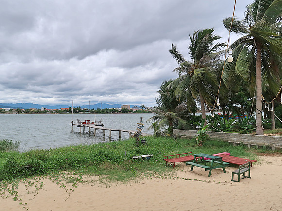 IMG_2013-barefoot-homestay-beach