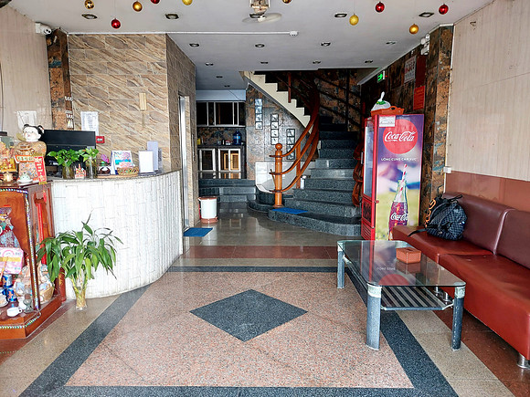 20240201_161306-front-beach-hotel-reception