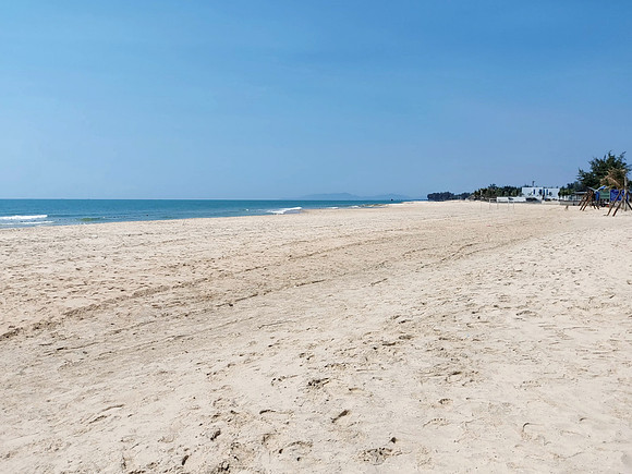 20240204_112236-sandy-beach