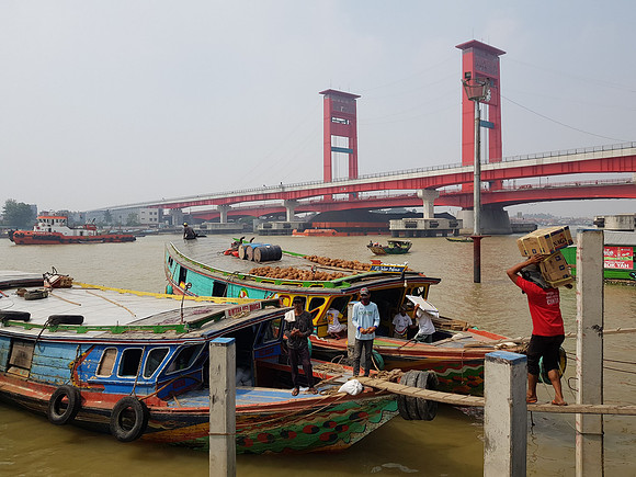 20190920_095510-loading-boat