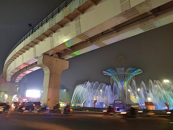 20190919_184927-fountain-at-night