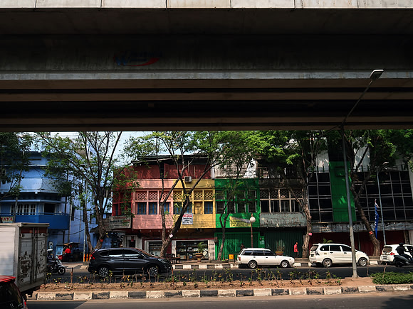 IMG_2781-colourful-shops