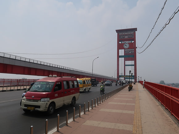IMG_2814-on-the-bridge