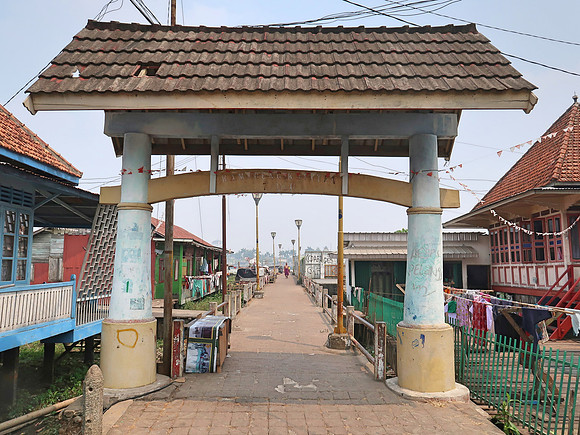 IMG_2837-kampung-entrance