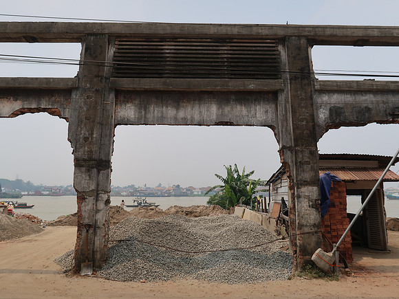 IMG_2879-ruined-warehouse