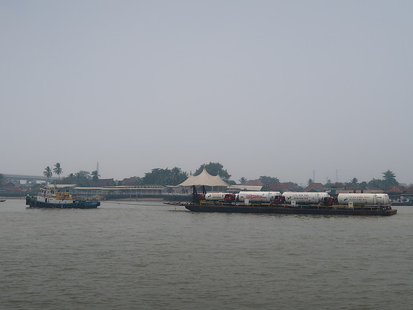 IMG_2885-gas-barge