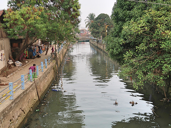 IMG_3004-black-canal