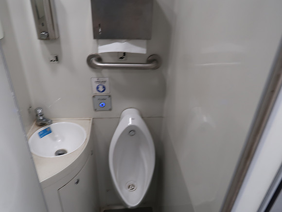 IMG_3435-airport-train-urinal