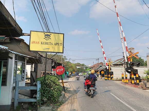 IMG_3314-danger-crossing