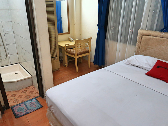 IMG_3441-reddoorz-room
