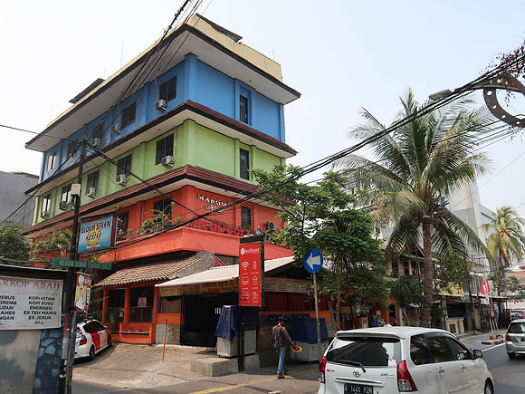 IMG_3451-red-doorz-at-jalan-jaksa