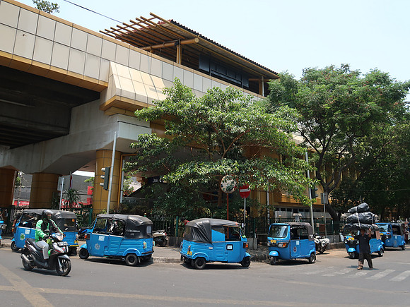 IMG_3597-gondangdia-station