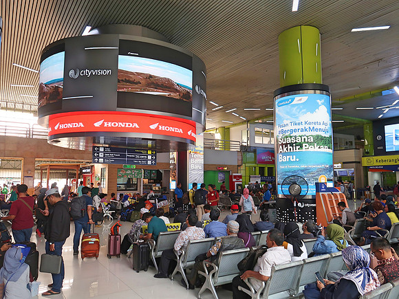 IMG_3634-gambir-waiting-room