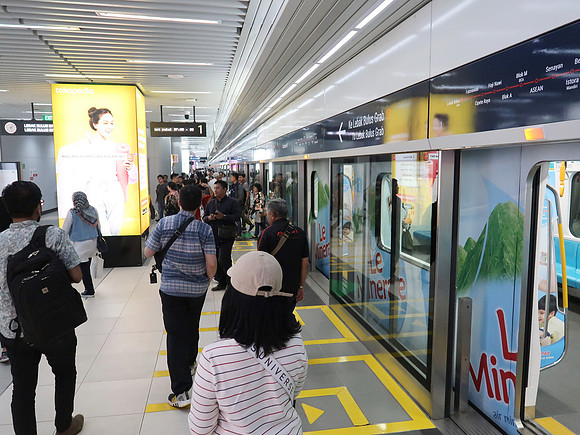 IMG_3701-bundaran-hi-metro