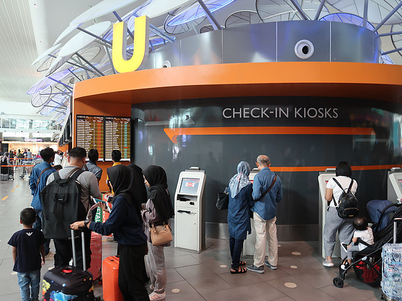 IMG_2625-air-asia-check-in-kiosks