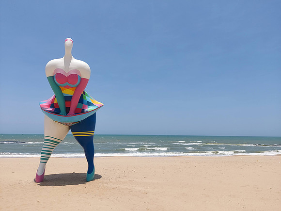 20220419_114345-beach-lady