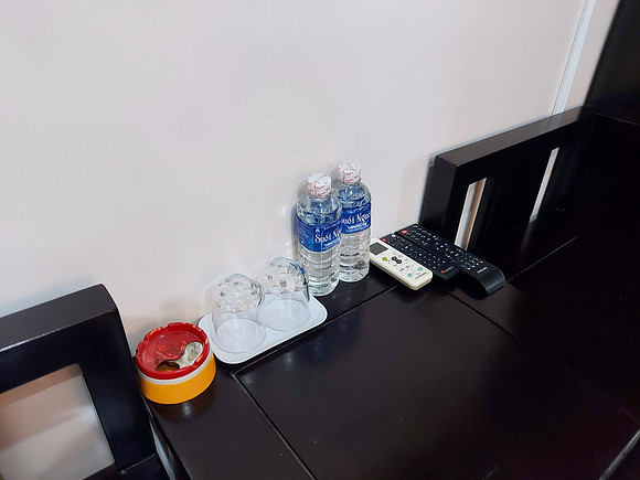 20220823_102421-hotel-table