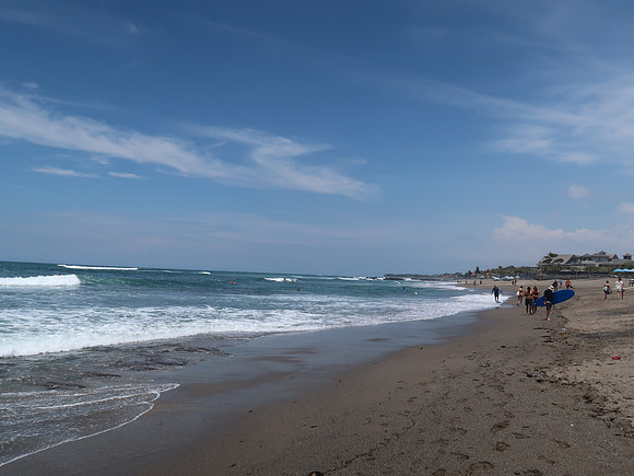 IMG_4591-batu-bolong-beach