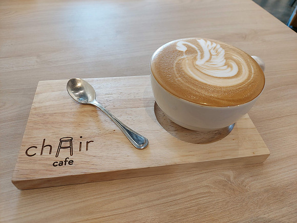 20220123_081051-chair-cafe-coffee