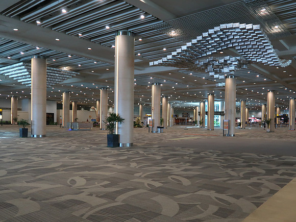 IMG_4406-empty-immigration-hall