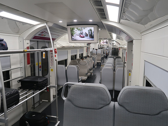 IMG_2503-kul-airport-train