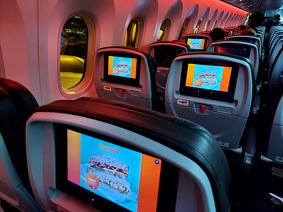20240224_220656-jetstar-787