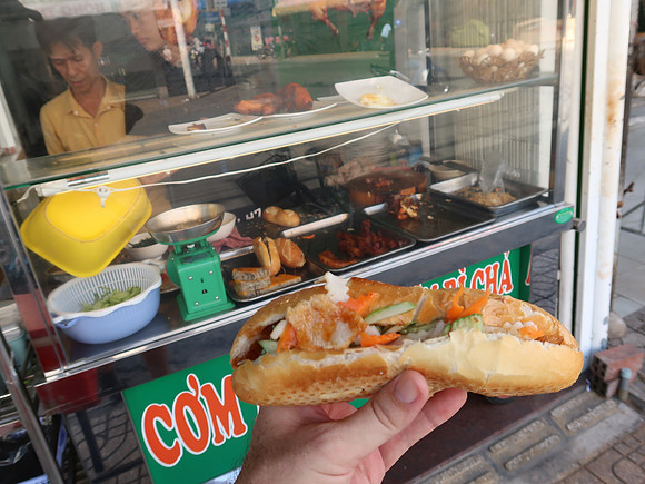 IMG_4979-banh-mi-tan-loc