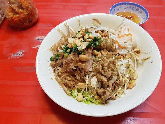 20191203_174337-bun-nem-nuong