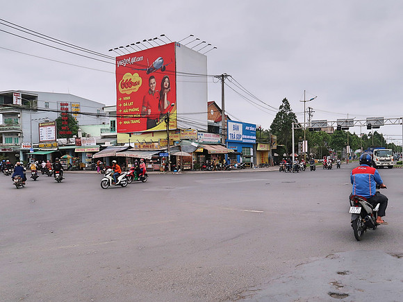 IMG_5338-vietjet-air-advertising